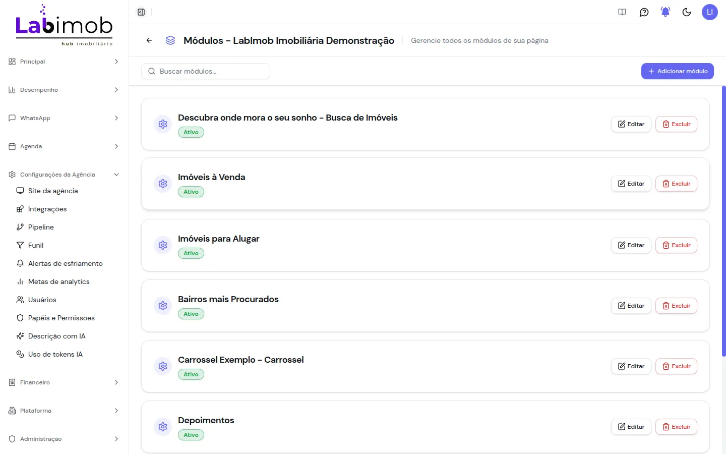 Lista de módulos de uma página com cartões de cada bloco e botões de editar e excluir