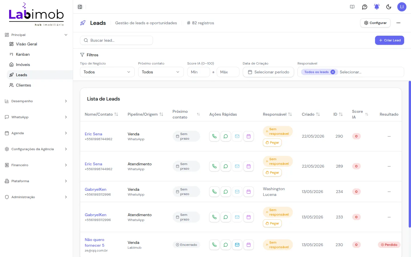 Lista de leads com busca, filtros e tabela de registros